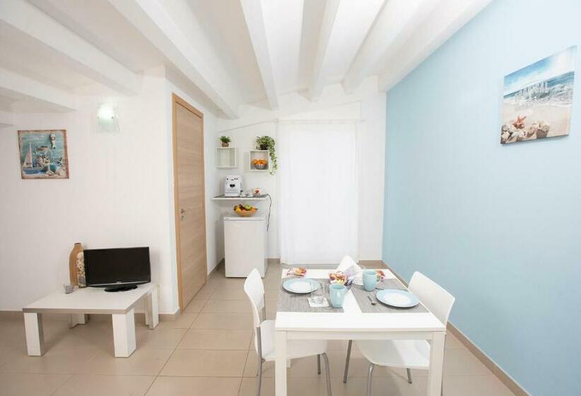 اتاق لوکس, Selenite