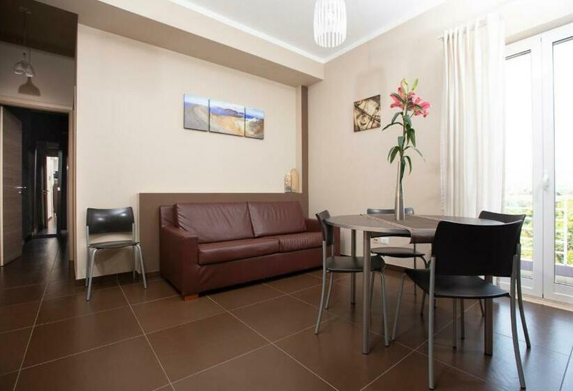 آپارتمان 1 خوابه, Selenite