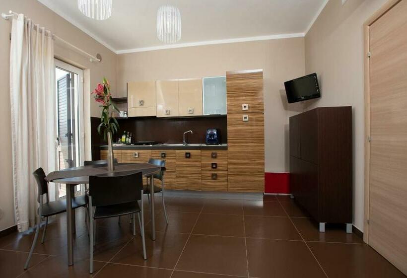 آپارتمان 1 خوابه, Selenite