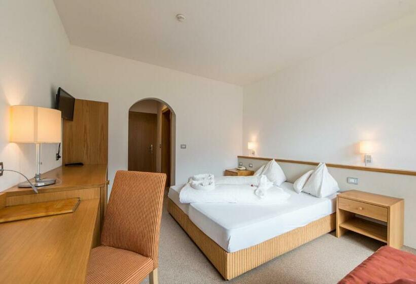 标准间带阳台, Taufers