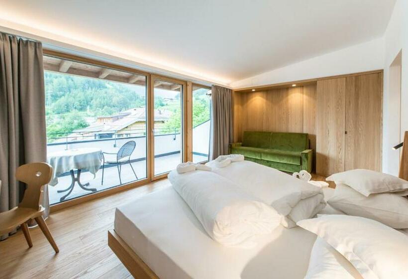 高级大房间, Taufers