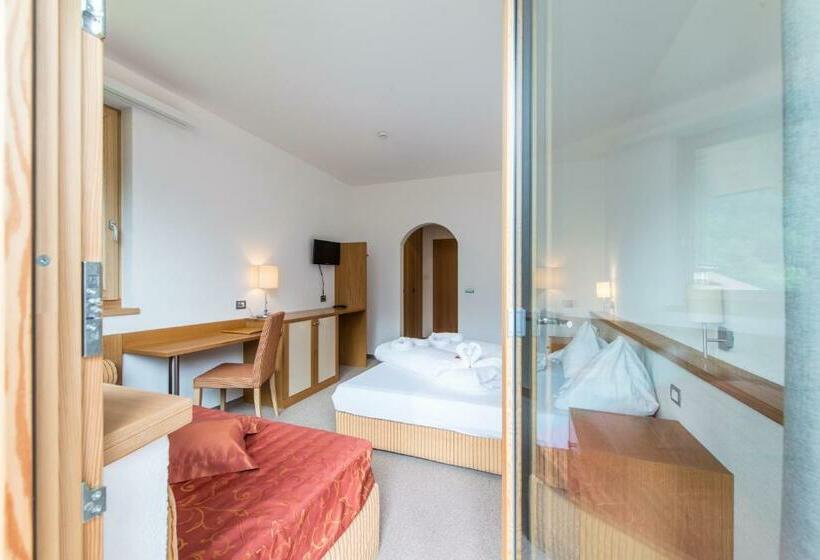 标准间带阳台, Taufers