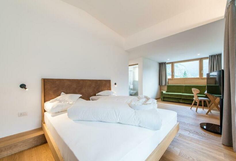 高级大房间, Taufers