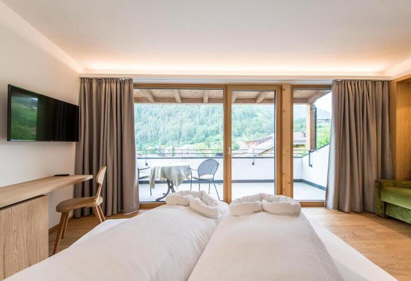 高级大房间, Taufers