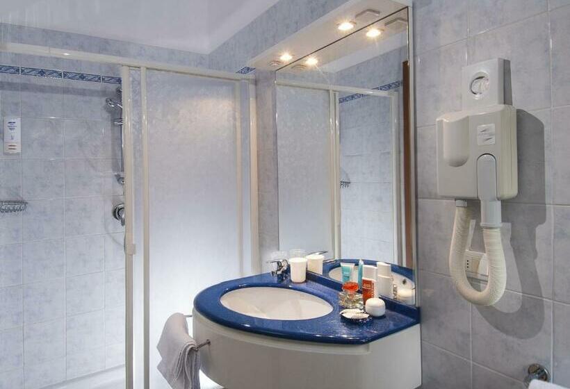 Quarto Triplo Estandar, Vela