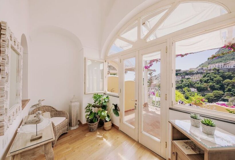 标准间侧面带海景, Villa Mary Suites