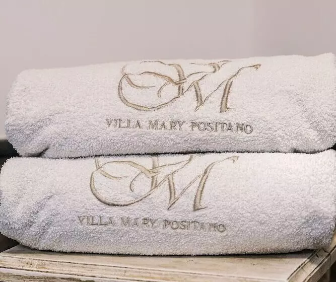 سوییت جونیور با چشم‌انداز جانبی دریا, Villa Mary Suites