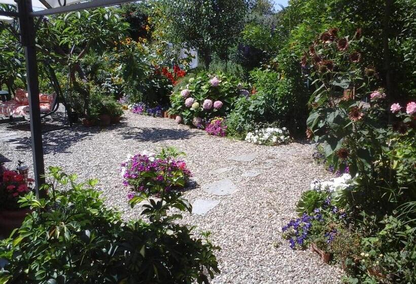 Номер Deluxe Вид на Море с Балконом, Villa Ortensia