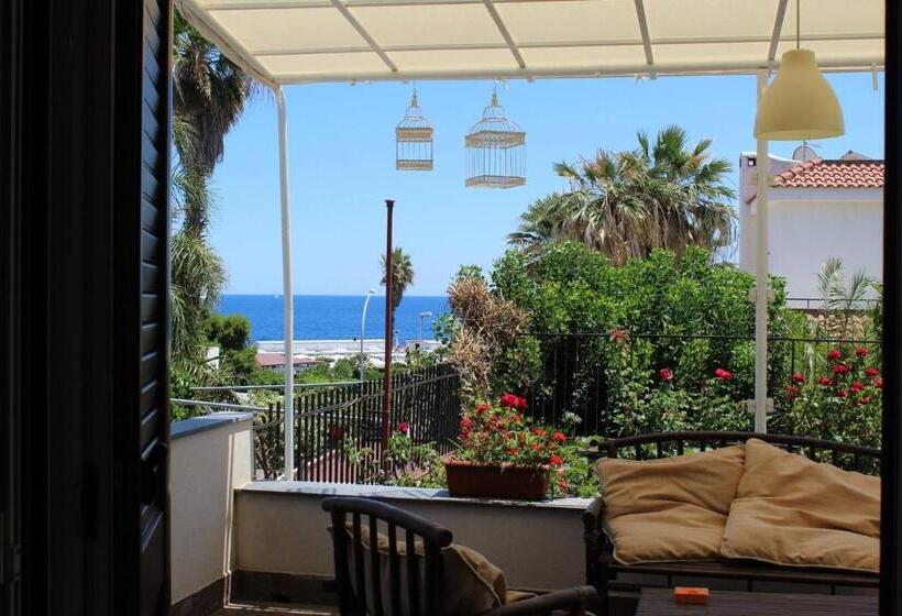 Номер Deluxe Вид на Море с Балконом, Villa Ortensia