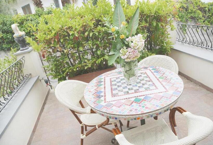 Triple Room Sea View, Villa Ortensia