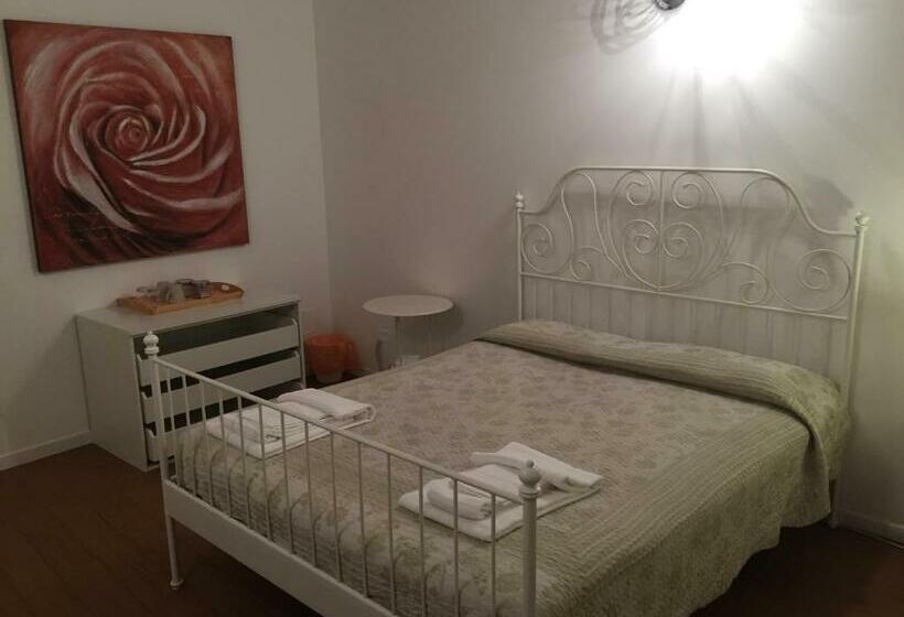 اتاق استاندارد با سرویس بهداشتی مشترک, Vip Bergamo Rooms