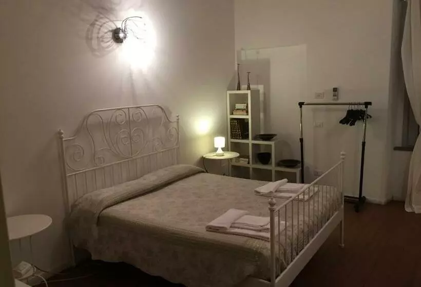 اتاق استاندارد با سرویس بهداشتی مشترک, Vip Bergamo Rooms