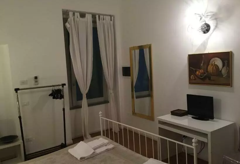 اتاق استاندارد با سرویس بهداشتی مشترک, Vip Bergamo Rooms