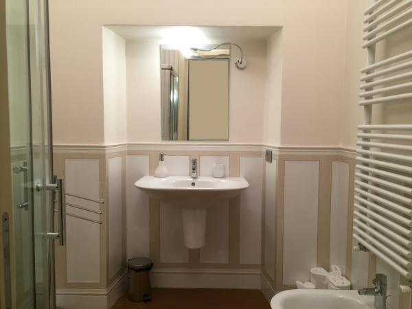 Standard Triple Room with Terrace, Vip Bergamo Rooms