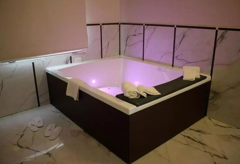 スイート, Virginia Resort & Spa   Adults Only