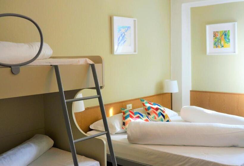 غرفة عائلية مطلّة علي الجبل, Park Hotel Sancelso