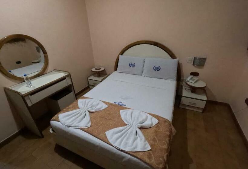 اتاق استاندارد, El Arroyo