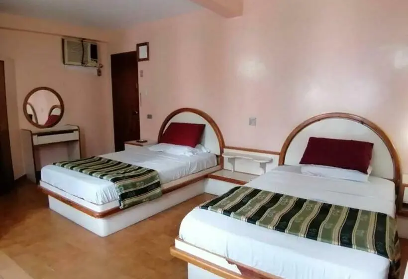 اتاق کلاسیک چهارنفره, El Arroyo
