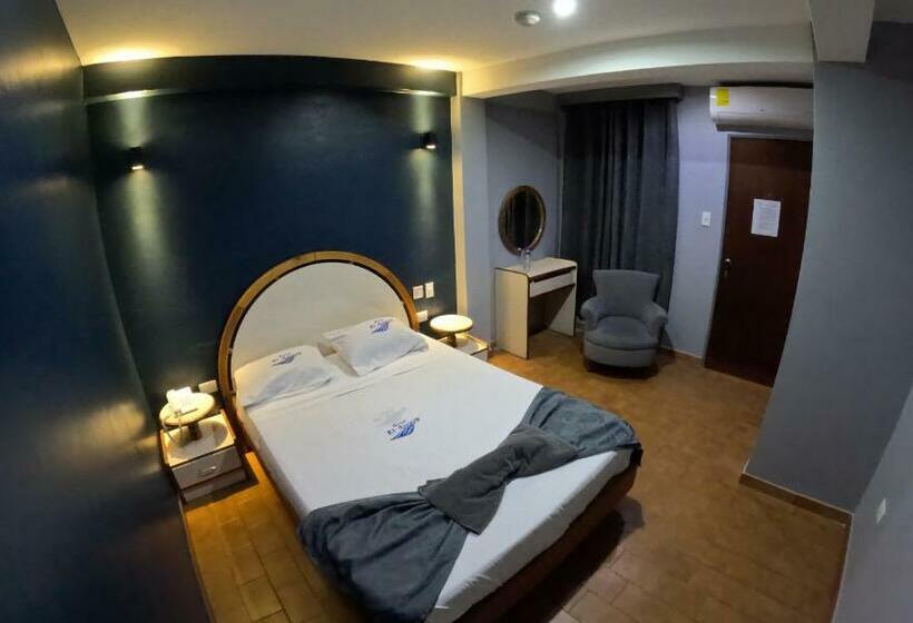 اتاق سوپریور, El Arroyo