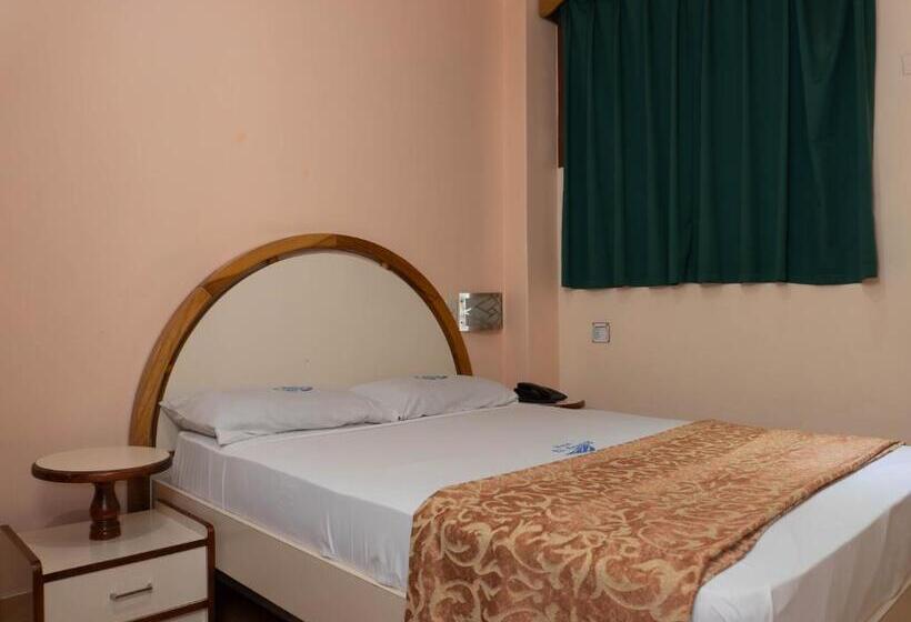 اتاق استاندارد, El Arroyo