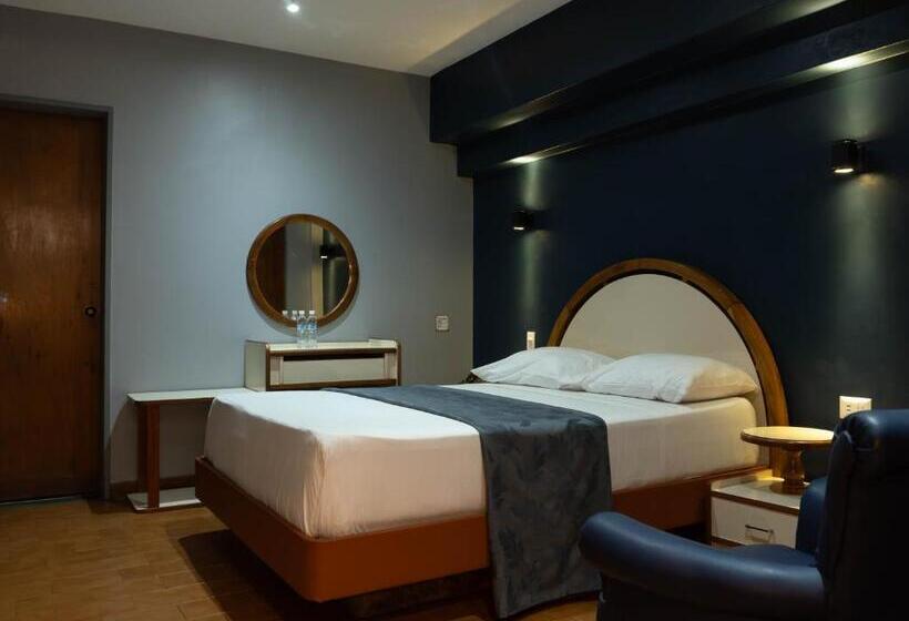 اتاق سوپریور, El Arroyo