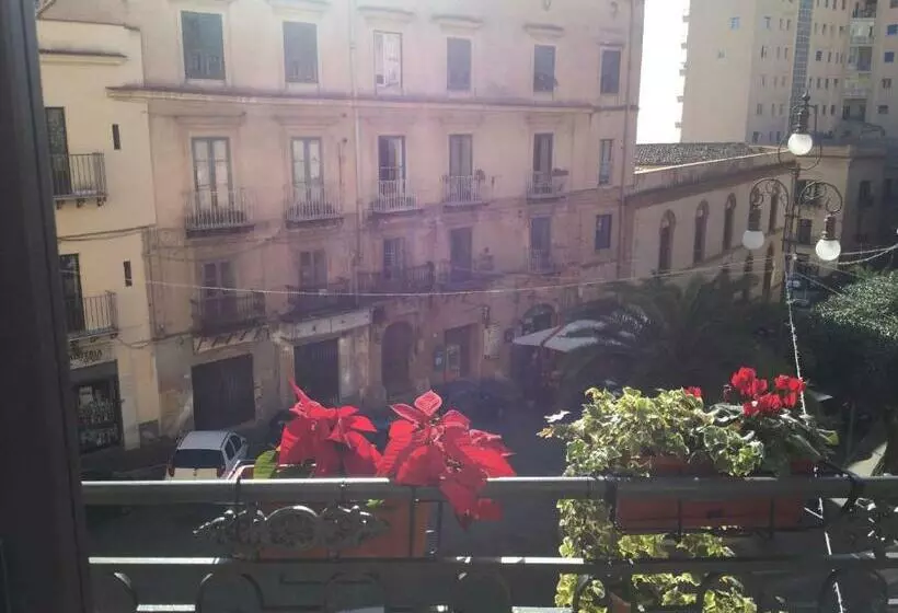 اتاق استاندارد با بالکن, B&b Palazzo Del Teatro
