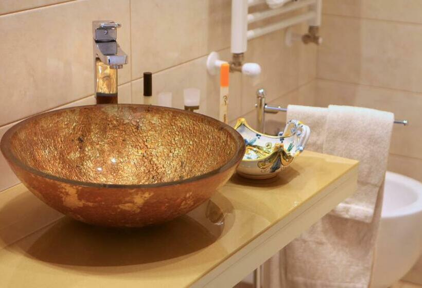 غرفة قياسية مزوَّدة بشُرفة, B&b Palazzo Del Teatro