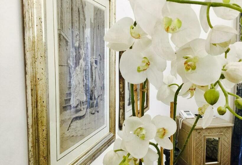 غرفة قياسية مزوَّدة بشُرفة, B&b Palazzo Del Teatro