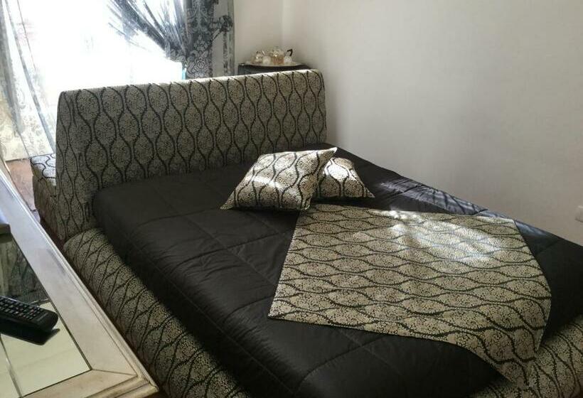 غرفة قياسية مزوَّدة بشُرفة, B&b Palazzo Del Teatro