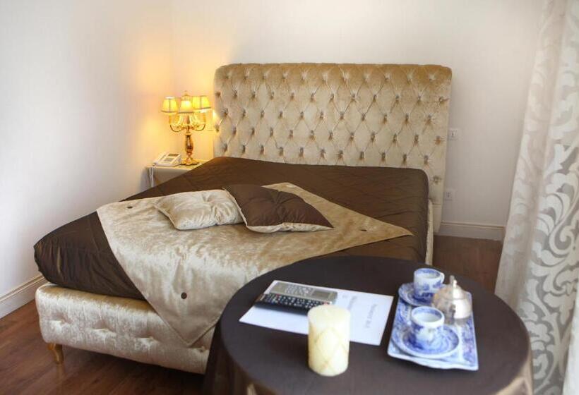 غرفة قياسية مزوَّدة بشُرفة, B&b Palazzo Del Teatro