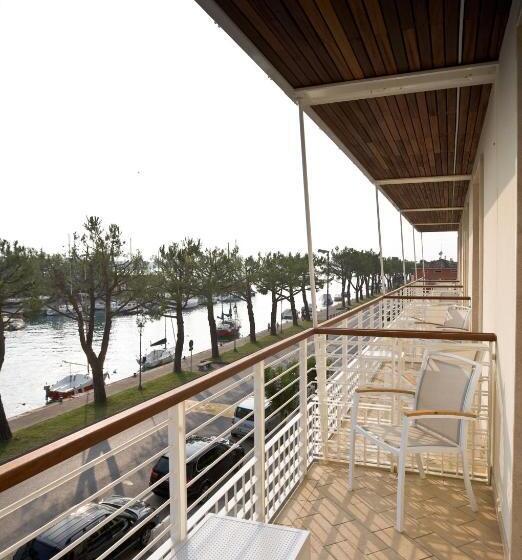 Comfort room with lake view, Acquadolce