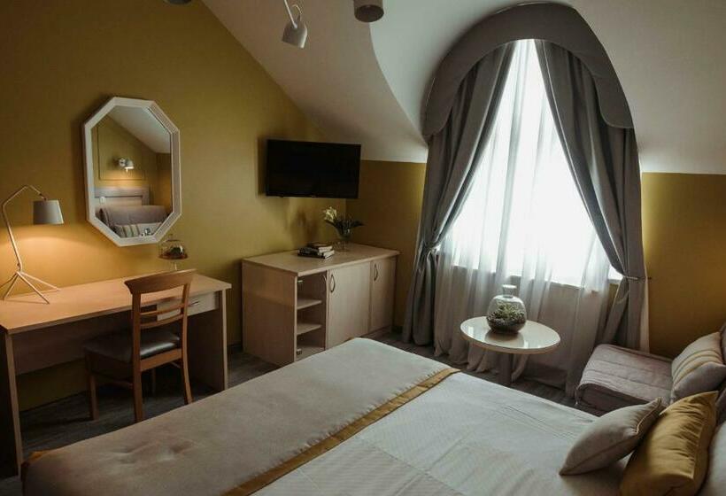 חדר ביזנס, đakovo