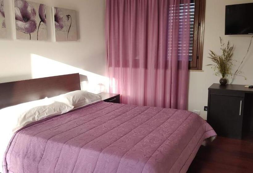 标准三人间, Borgo Pida