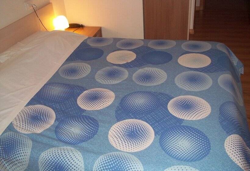 غرفة قياسية, Gronda Lagunare