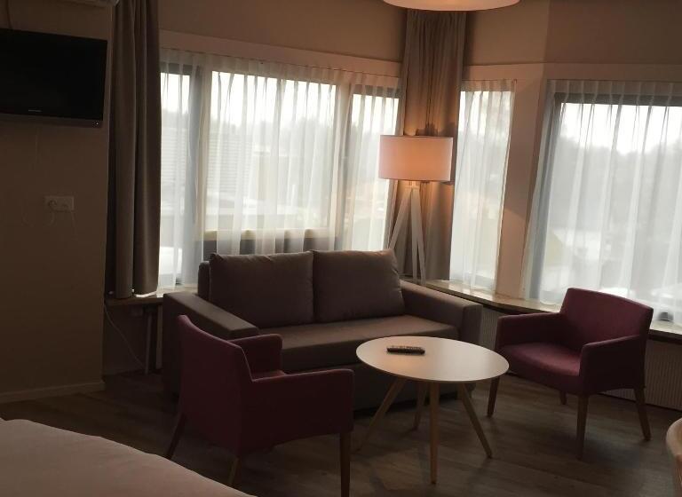 اتاق لوکس, Het Wapen Van Elst