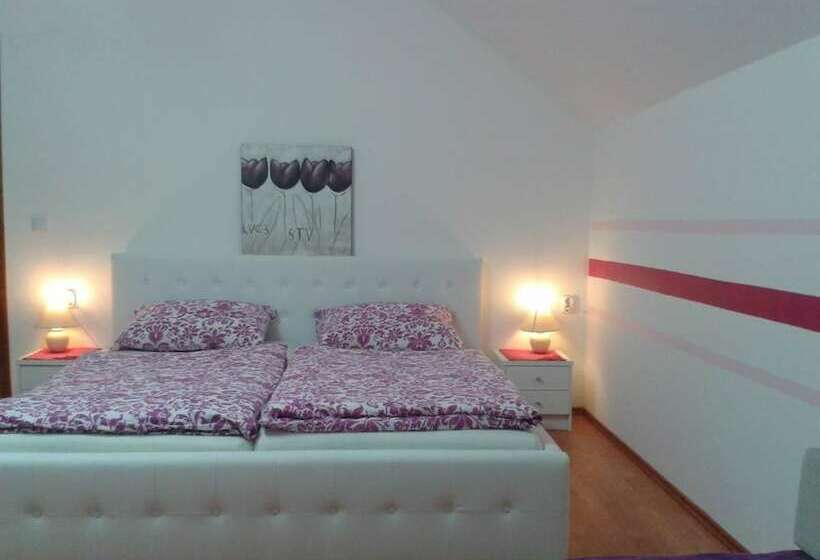 חדר קומפורט, House Delic