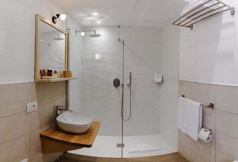 스탠다드 트리플 룸, I Graniti