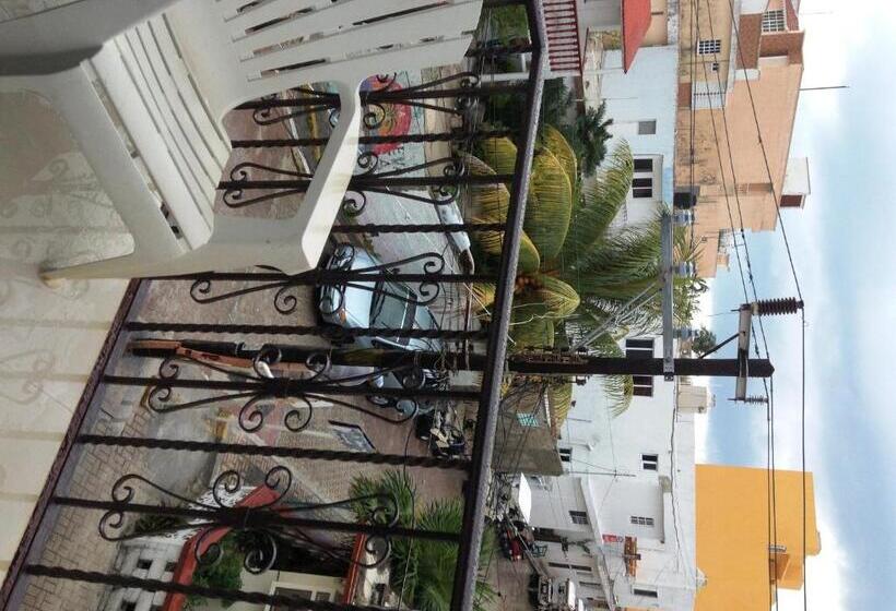 带阳台精选间, Isleño