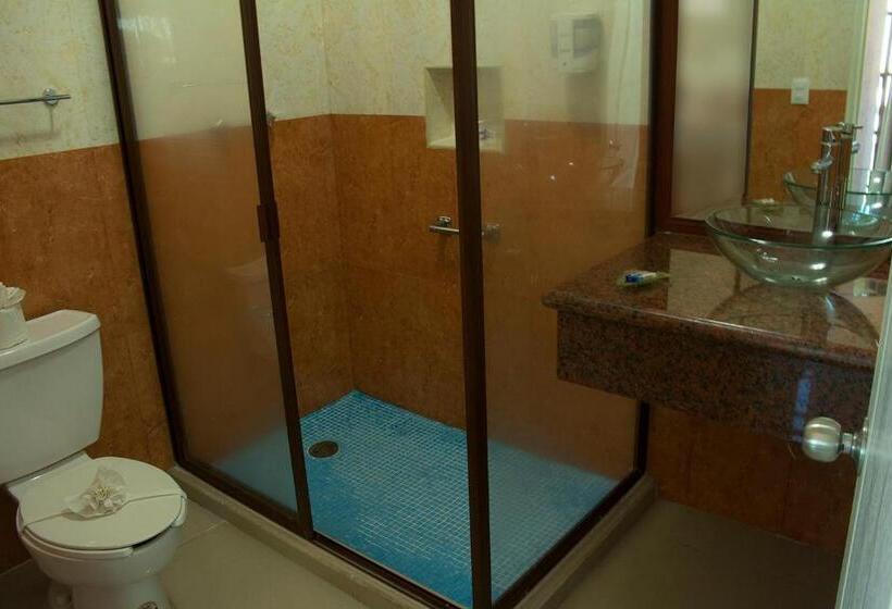 带阳台精选间, Isleño