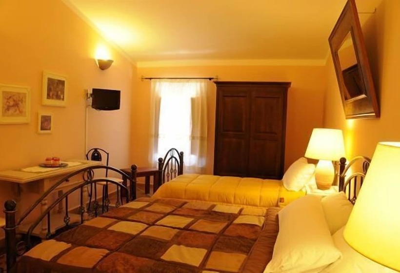 غرفة قياسية ثلاثية, La Casa Di Babbai