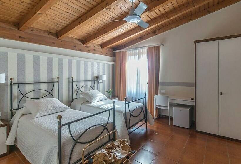 Номер Стандарт, La Sosta