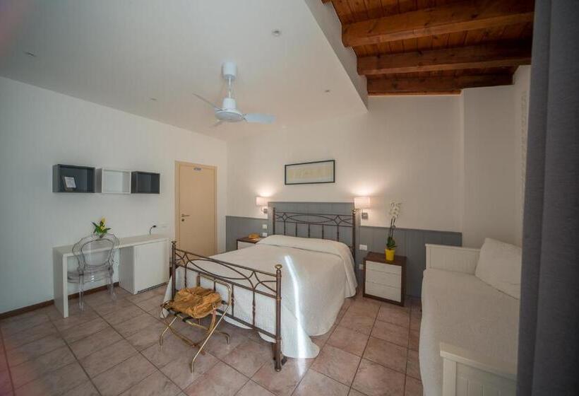 Номер Стандарт, La Sosta