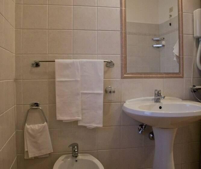 Номер Стандарт Трехместный, Lh Albergo Il Paradiso