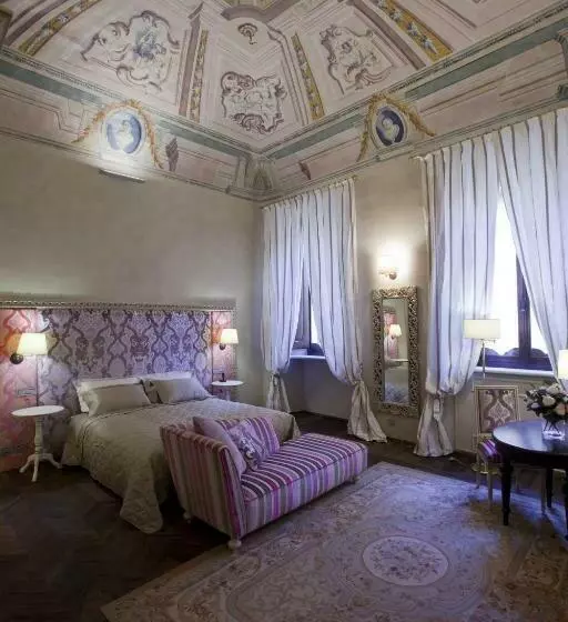 سوییت, Palazzo Carletti
