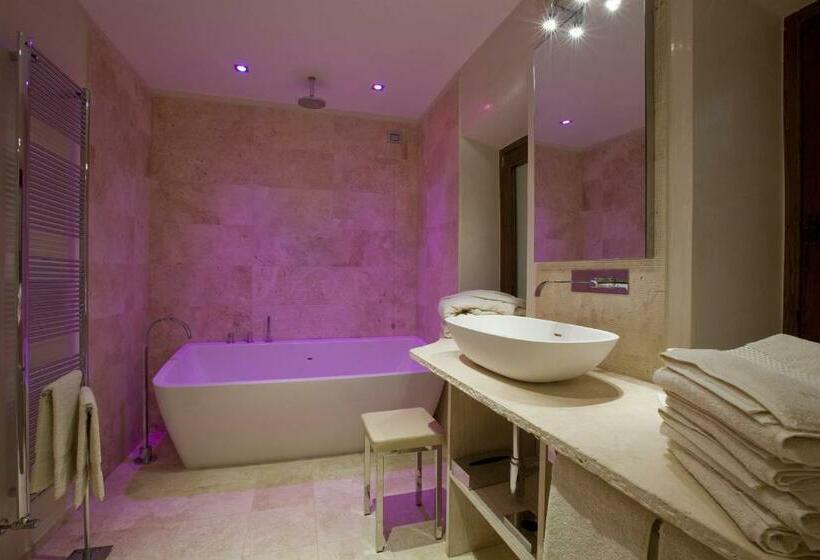 סוויטה, Palazzo Carletti