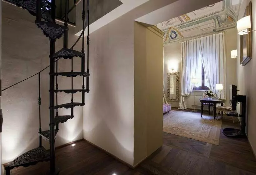 سوییت, Palazzo Carletti