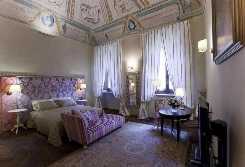 סוויטה, Palazzo Carletti