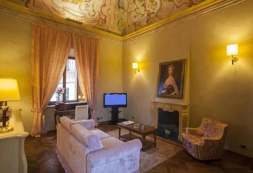 سوییت لوکس, Palazzo Carletti