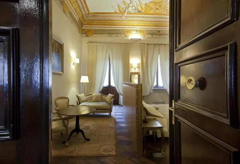 اتاق لوکس, Palazzo Carletti