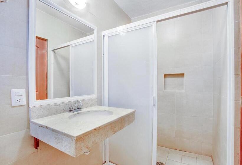 اتاق استاندارد چهار تخته, Patzcuaro